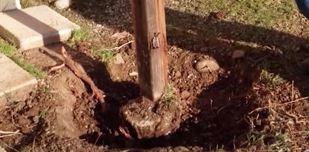 How to Repair a Broken Or Leaning Wood Fence Post
