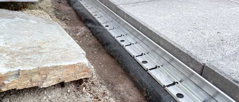edge restraint paver patio