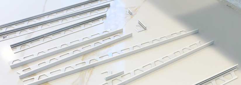 Edging for backsplash tile